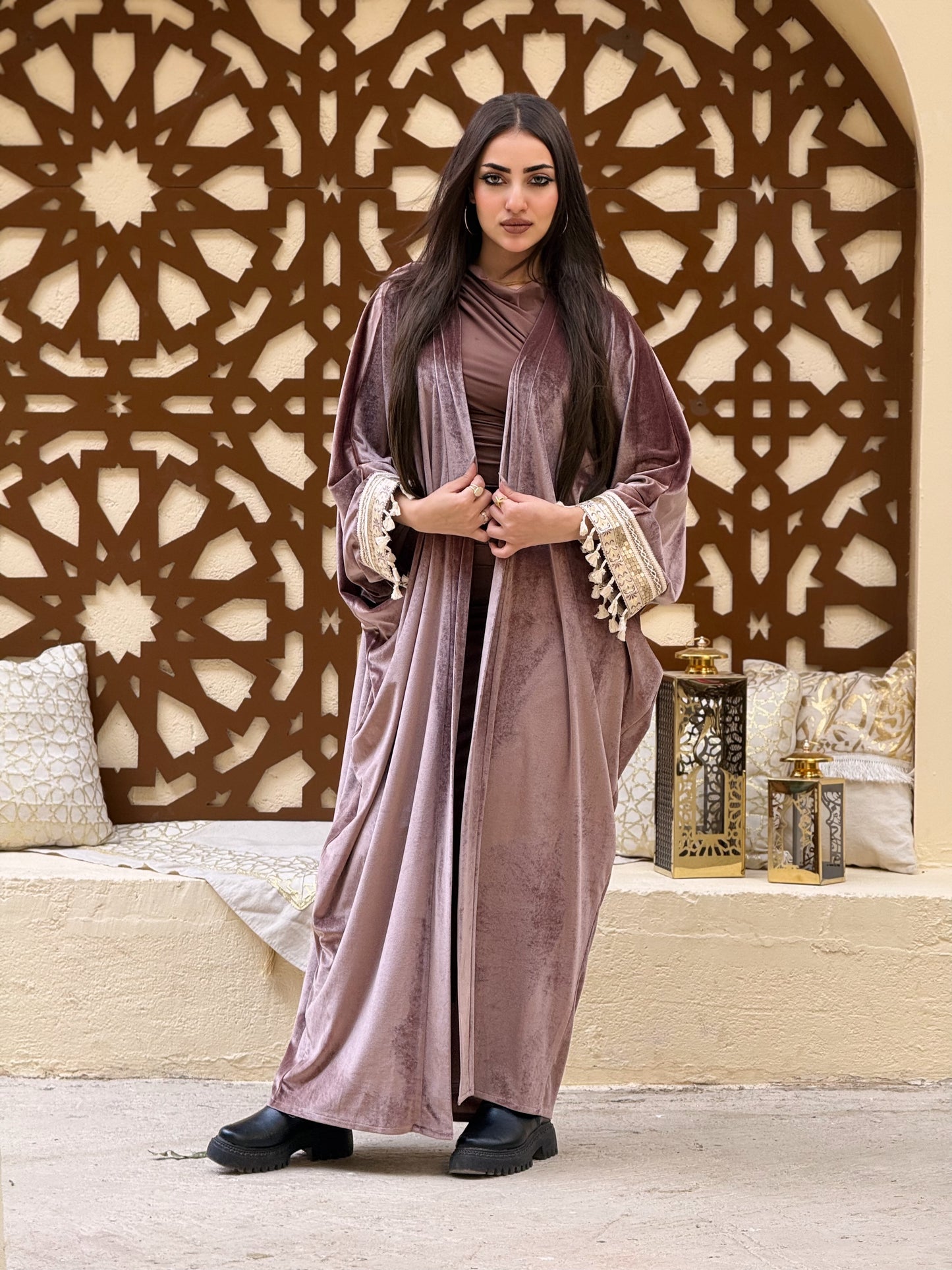 Velvet Kaftan – Statement Sleeves