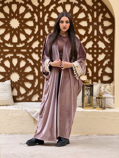Velvet Kaftan – Statement Sleeves