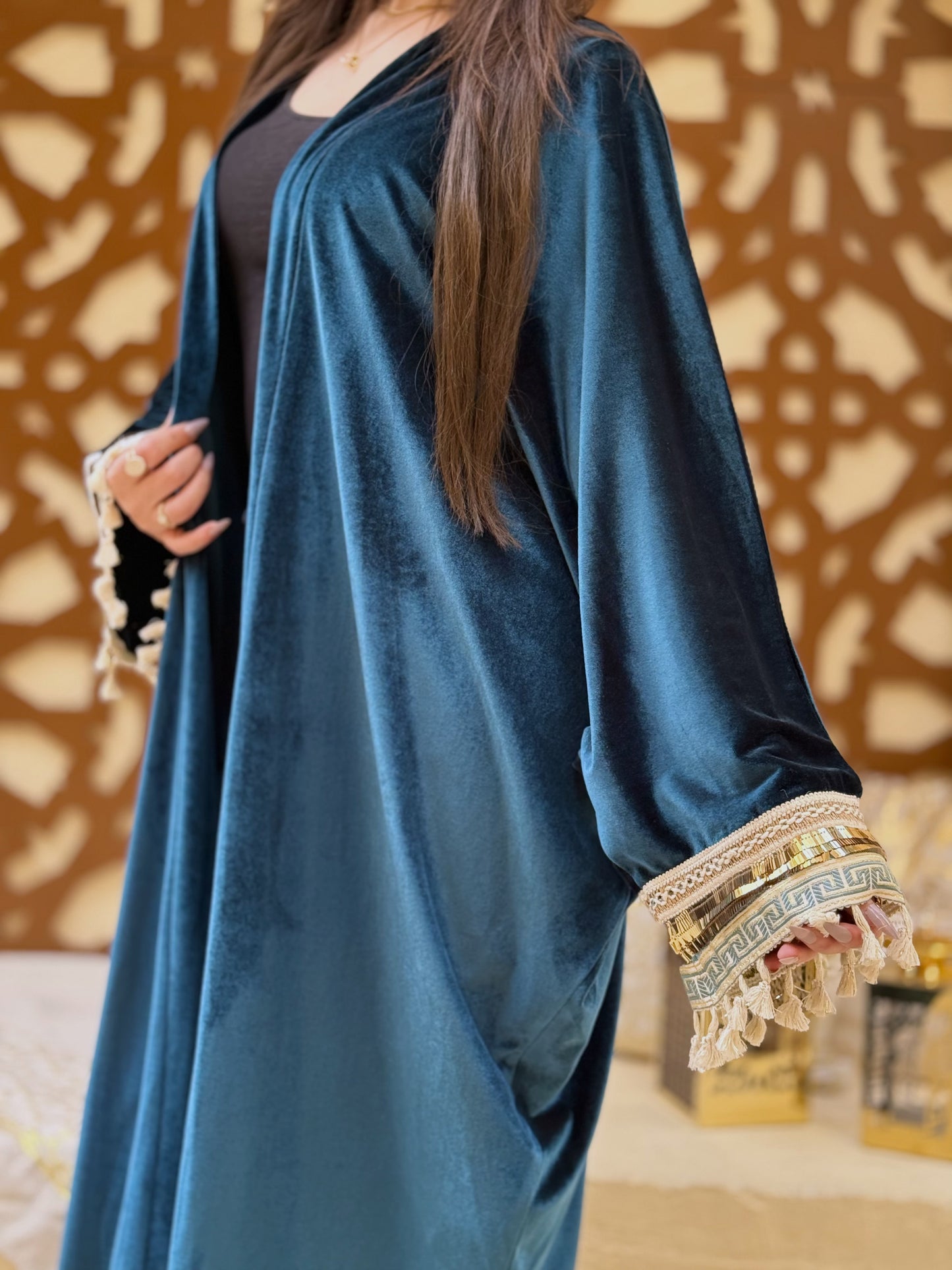 Velvet Kaftan – Statement Sleeves