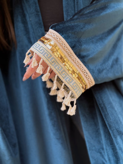 Velvet Kaftan – Statement Sleeves