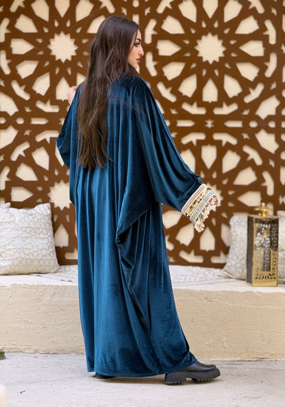 Velvet Kaftan – Statement Sleeves