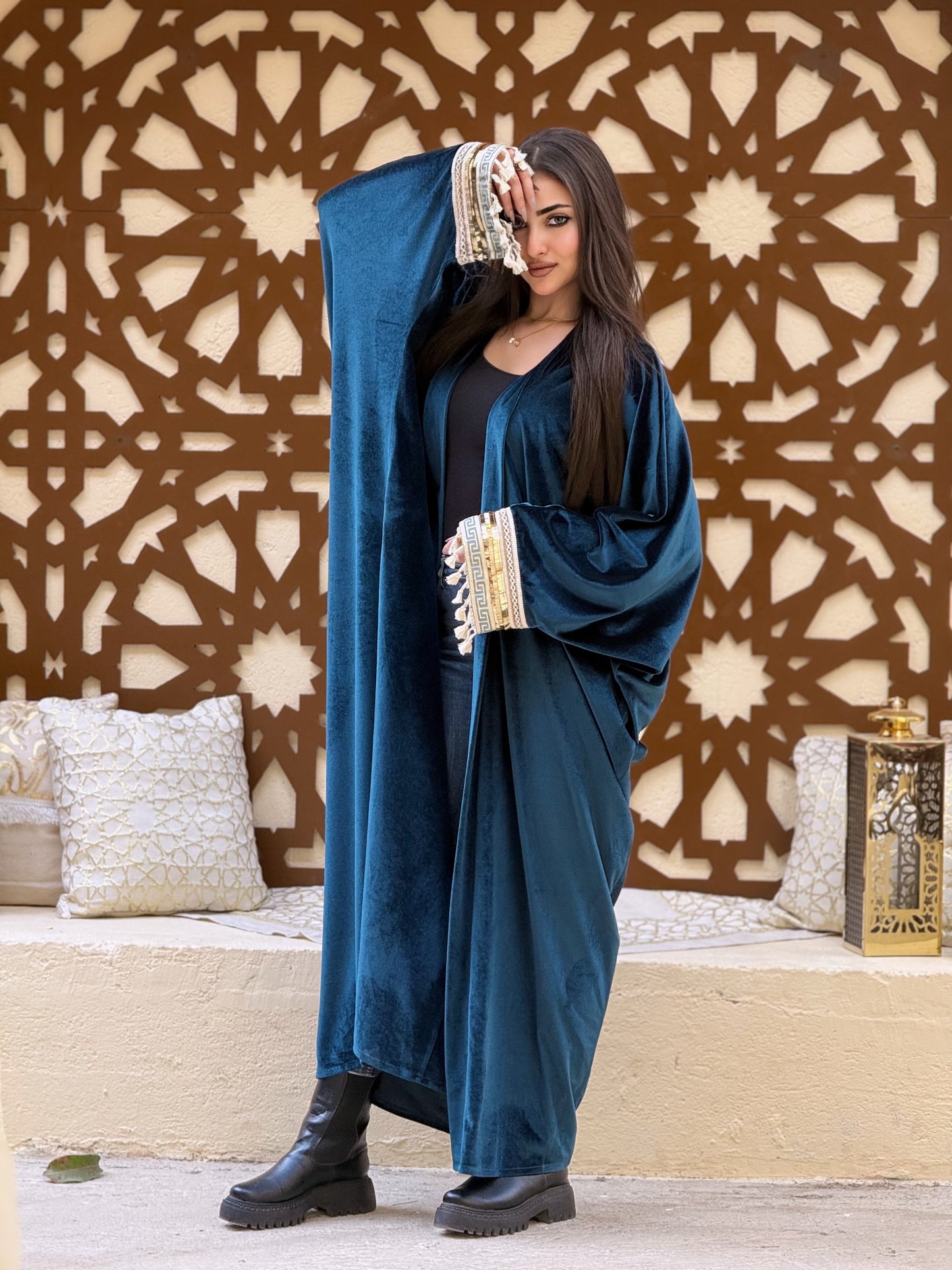 Velvet Kaftan – Statement Sleeves