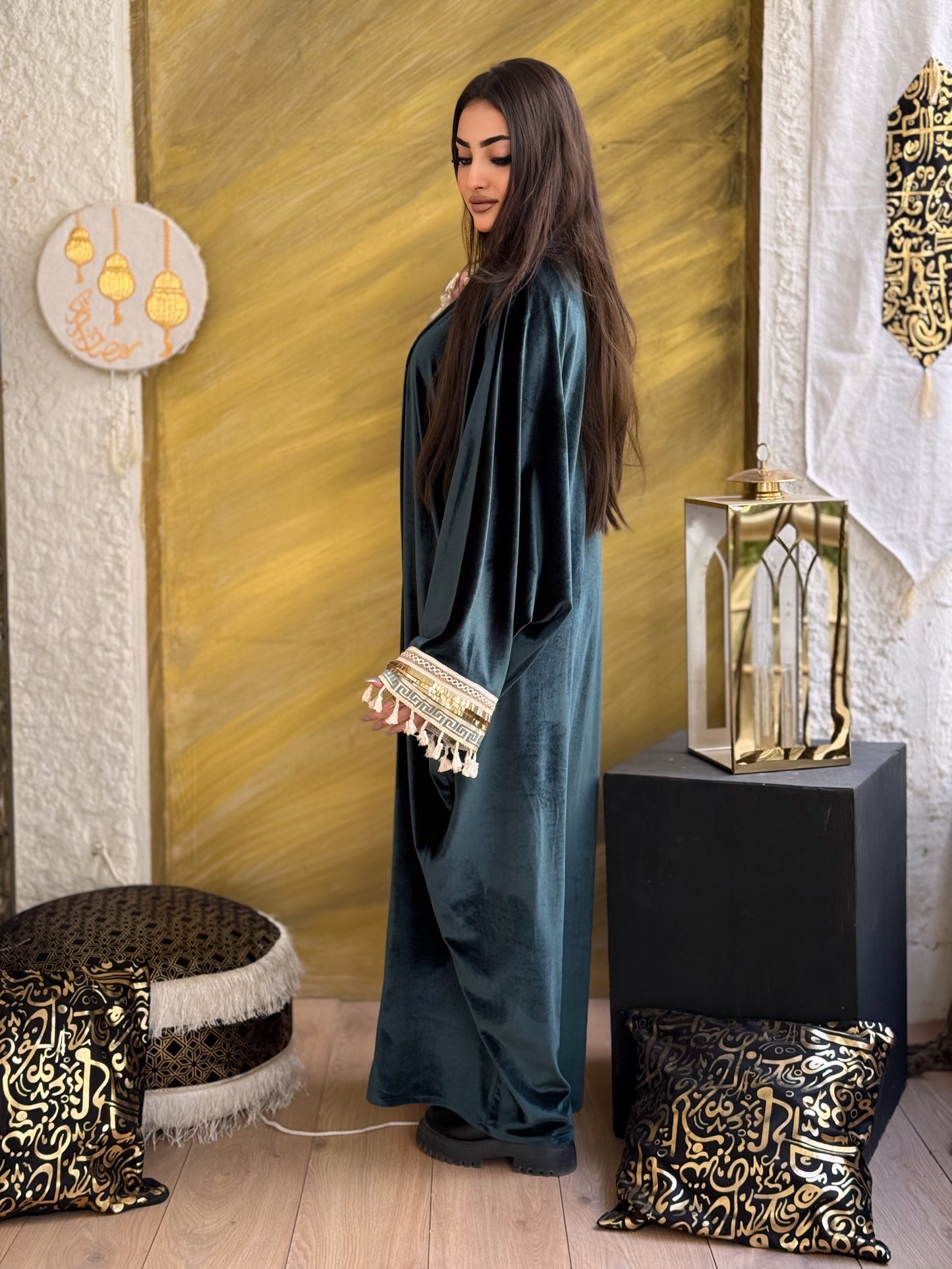 Velvet Kaftan – Statement Sleeves