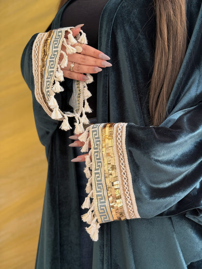 Velvet Kaftan – Statement Sleeves